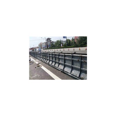 成都防撞墙钢模板精达-铁路防撞墙
