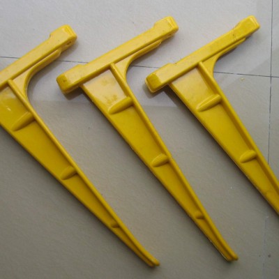 托臂涵洞架用模压螺钉式玻璃钢支架