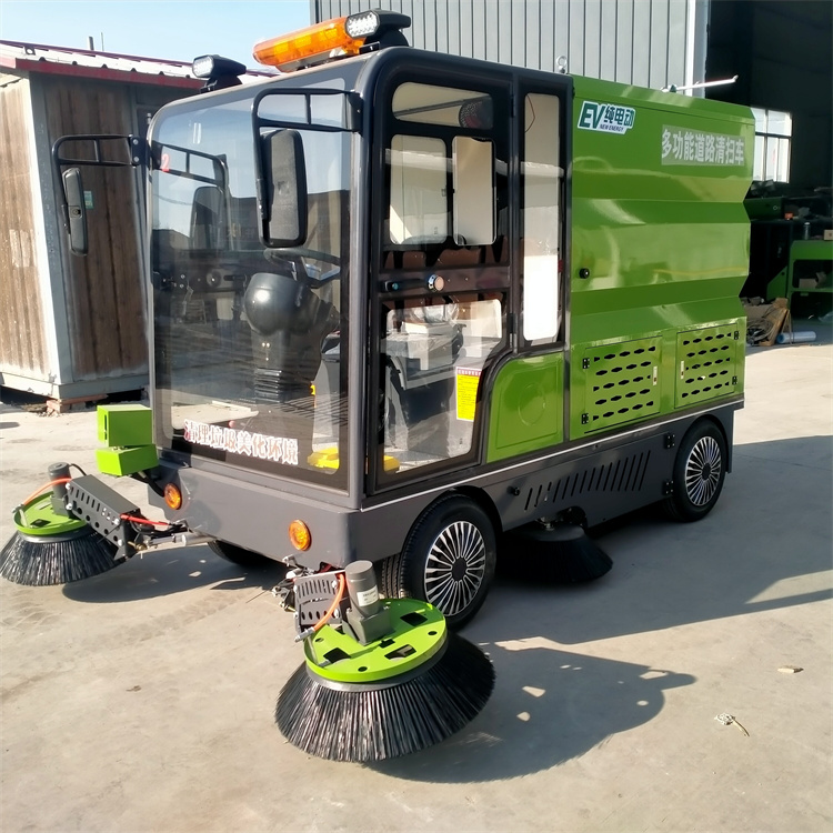 山东厂家直销多功能电动道路扫路车电动洗地车一辆多少钱价格表